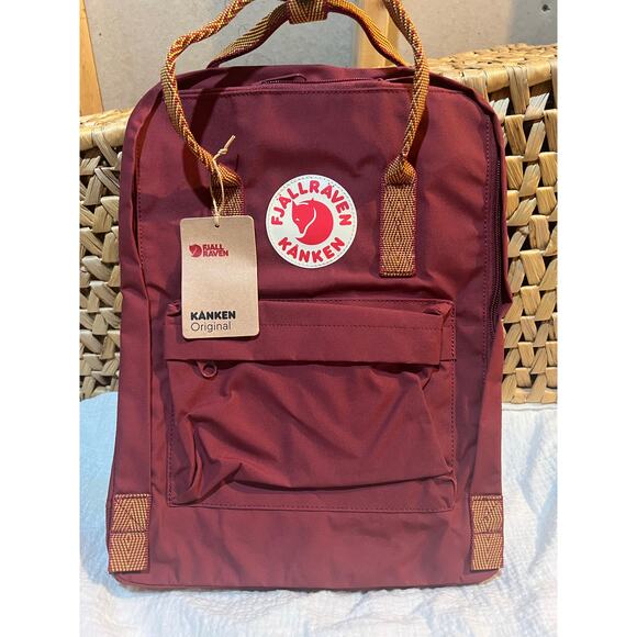Fjallraven Kanken Backpack - Picture 1 of 4